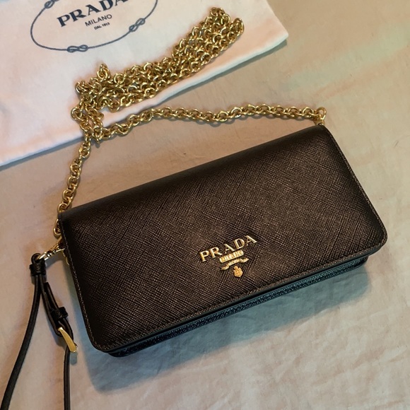 ❌SOLD❌ Prada Classic Wallet on Chain Black - Picture 3 of 16